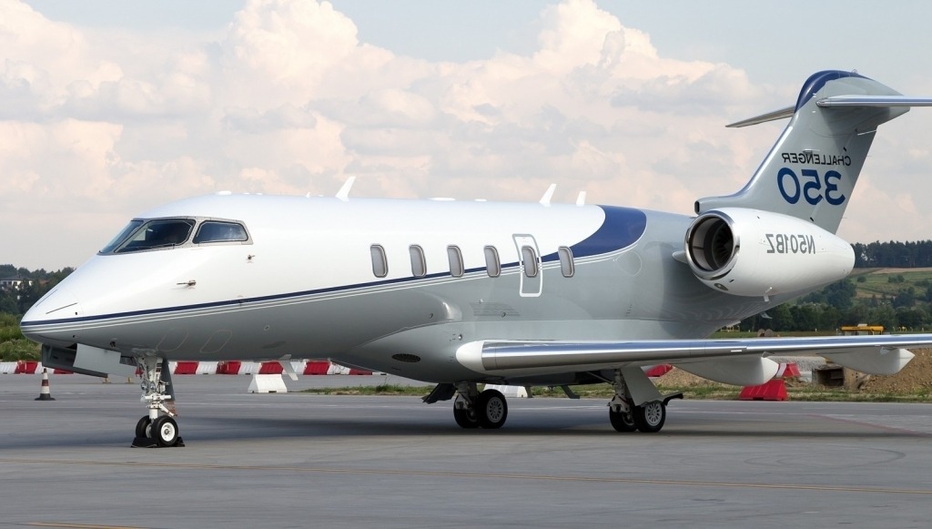 Bombardier Challenger 350 Wallpapers