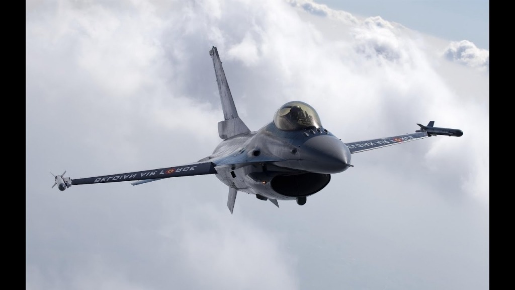 F16 Fighting Falcon Redesign