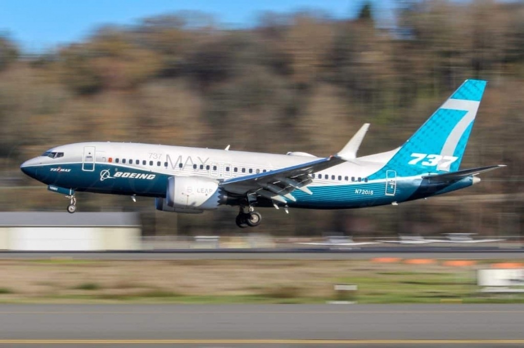 Boeing 737 MAX 7 Pictures