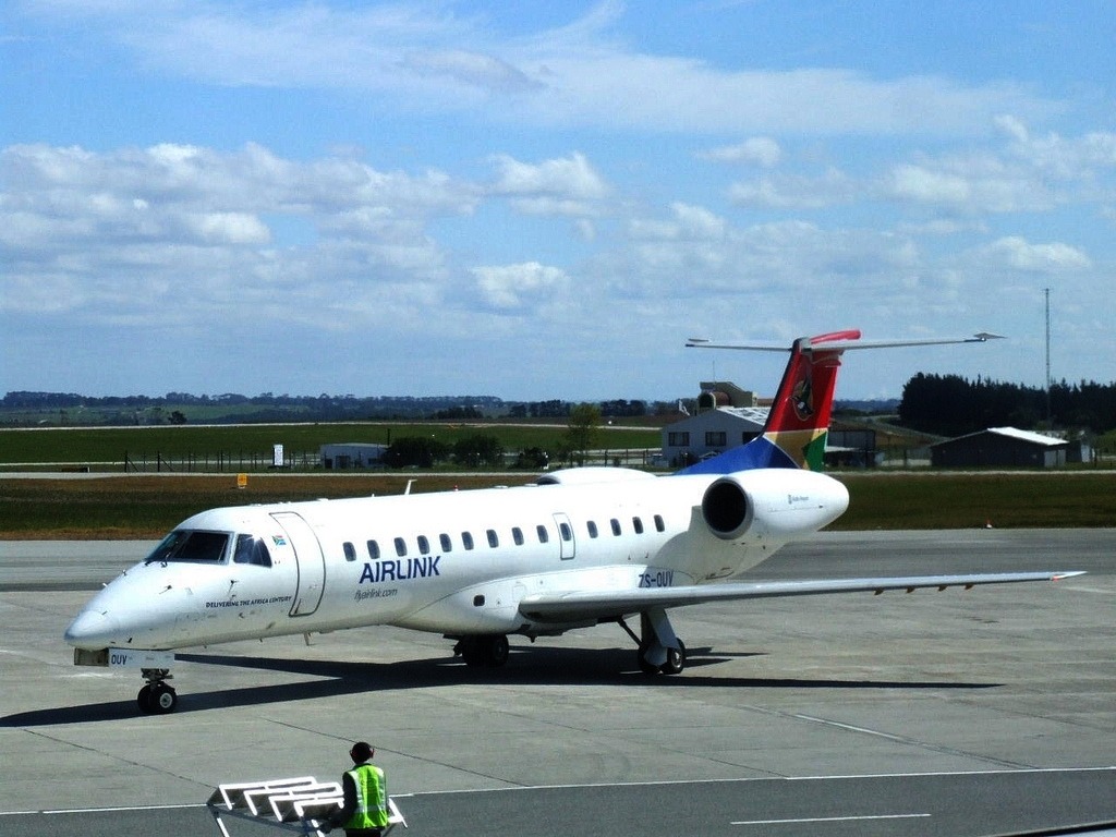 Embraer ERJ135 Exterior